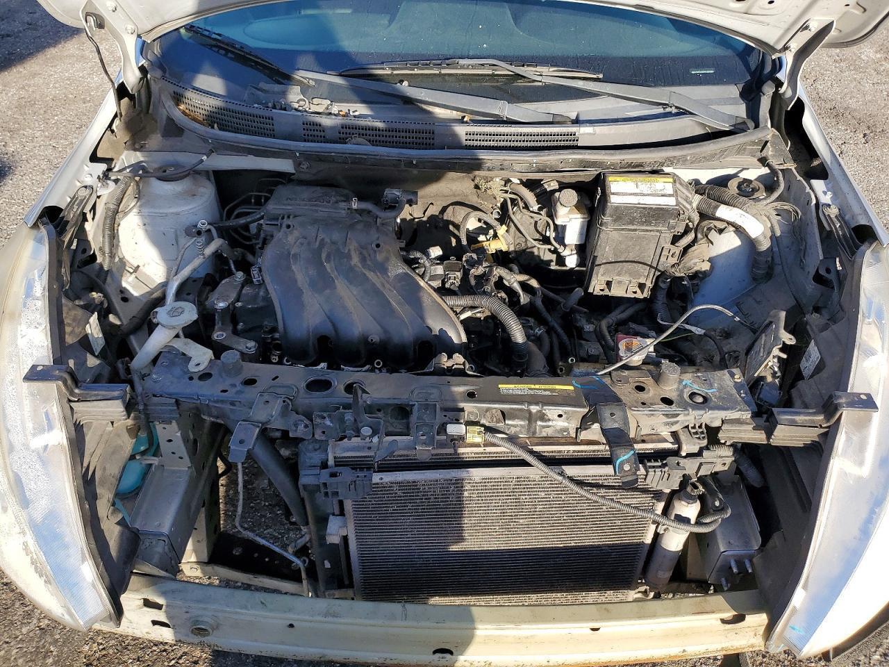 2016 NISSAN VERSA