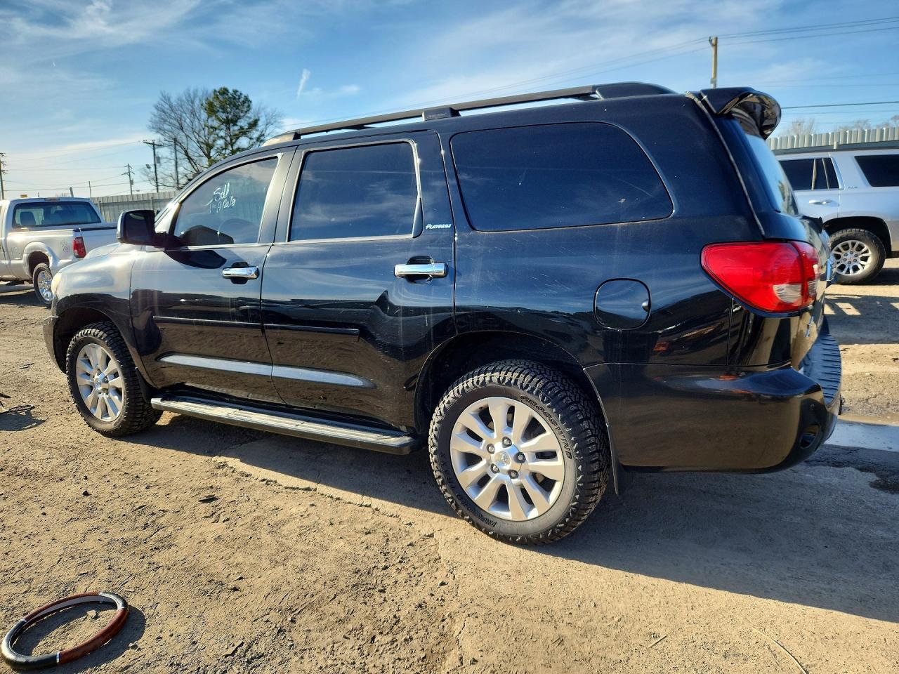 2013 TOYOTA Sequoia