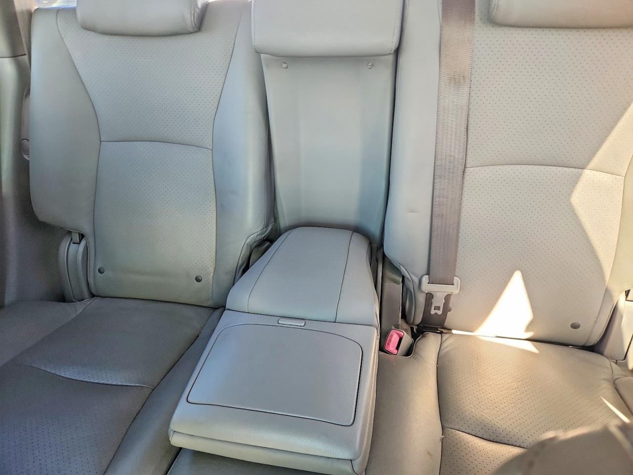 2006 TOYOTA HIGHLANDER