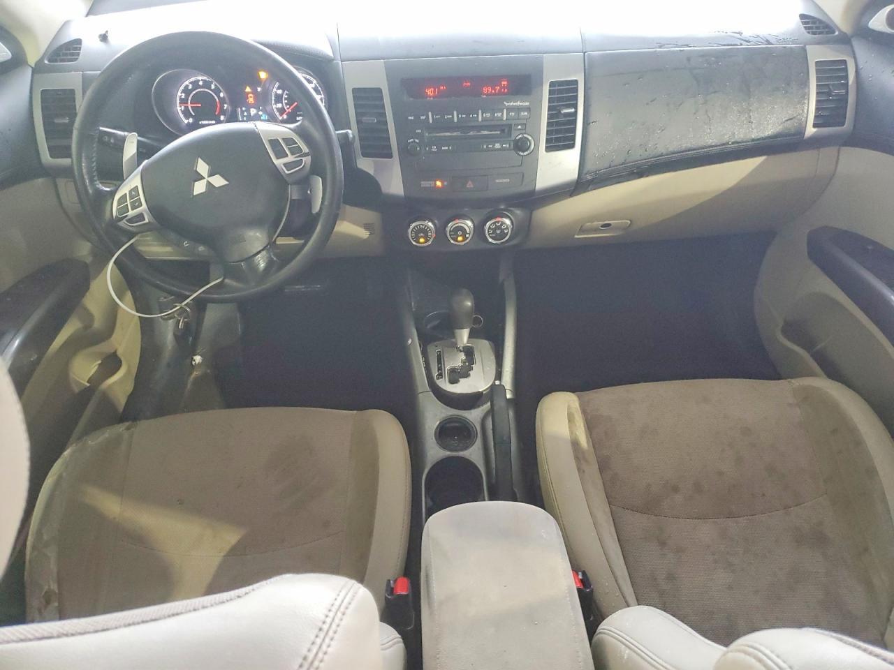 2013 MITSUBISHI outlander