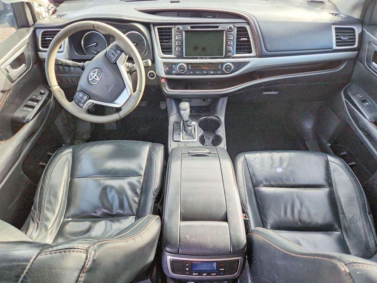 2016 TOYOTA HIGHLANDER