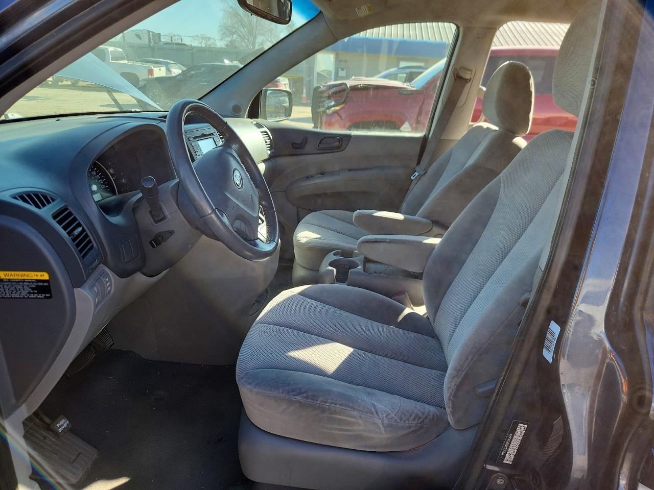 2009 KIA SEDONA