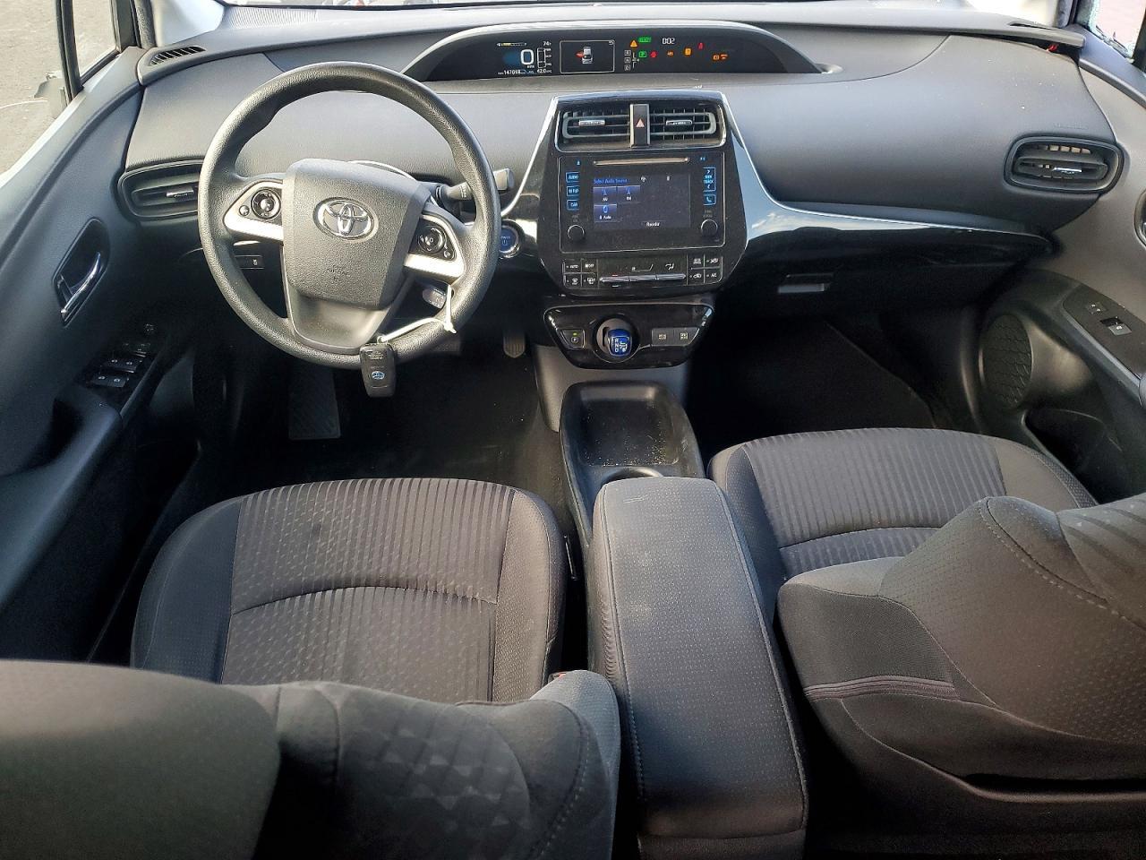 2016 TOYOTA PRIUS