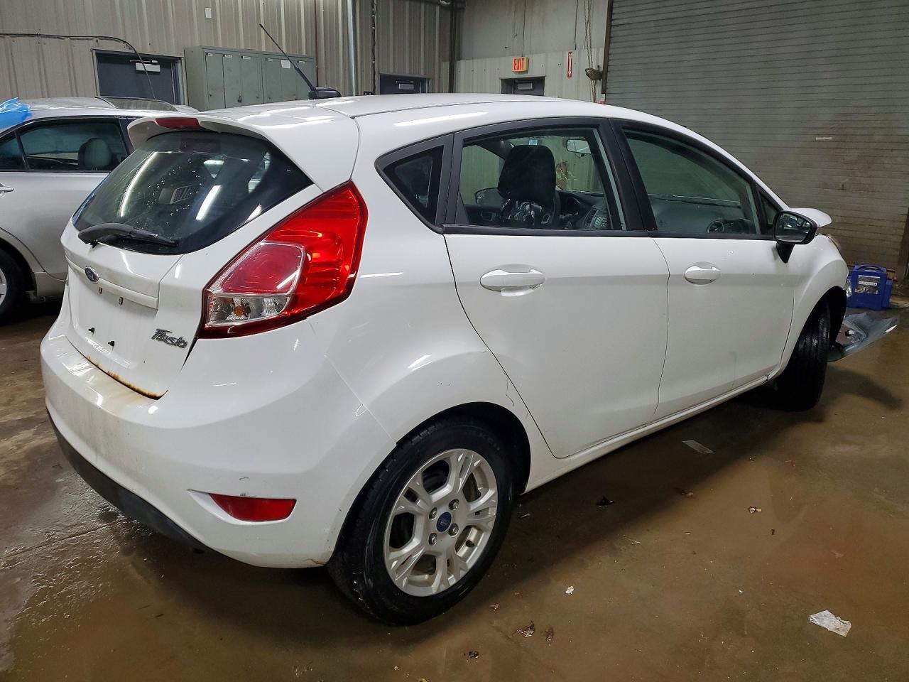 2016 FORD Fiesta