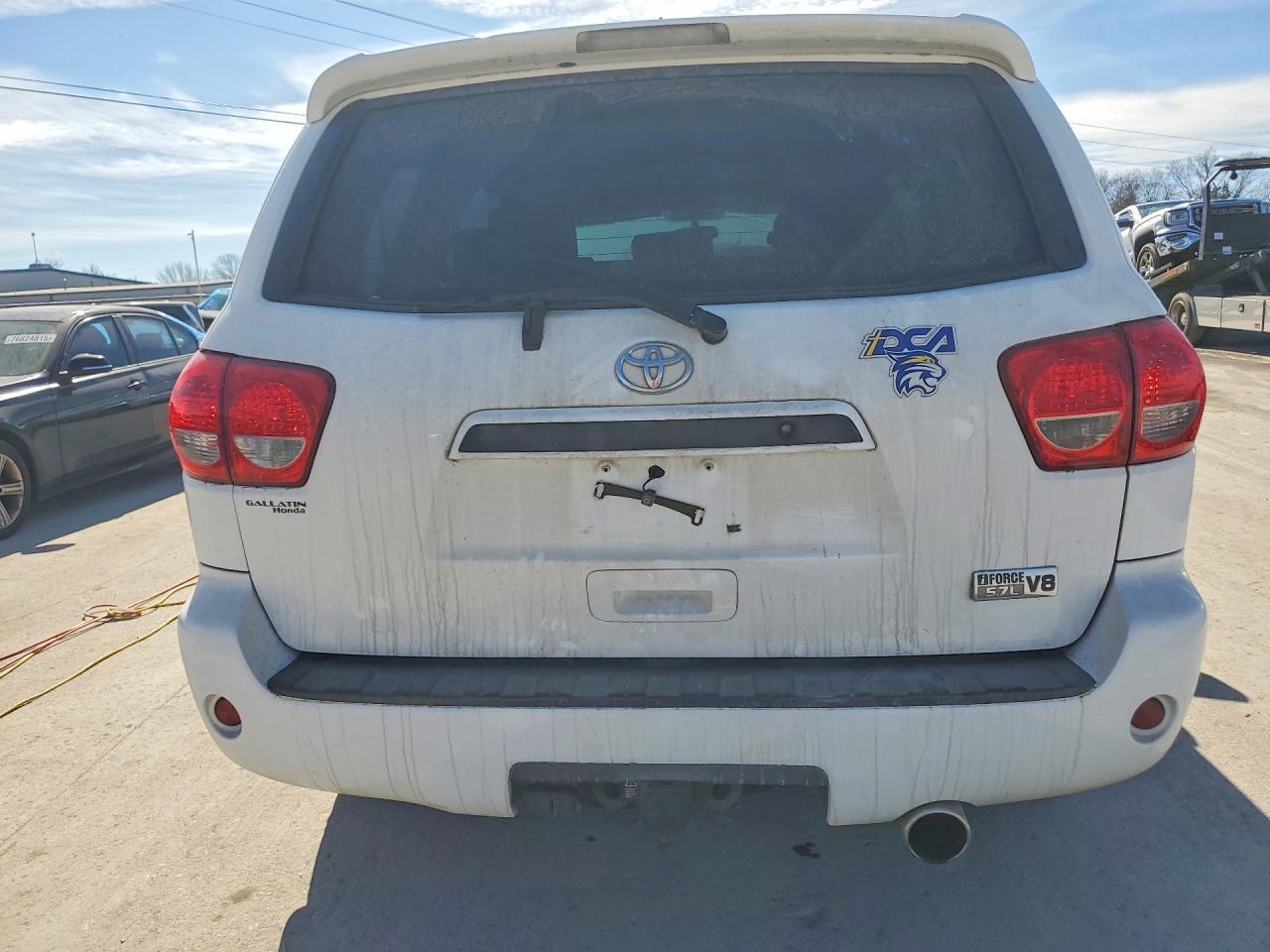 2013 TOYOTA Sequoia
