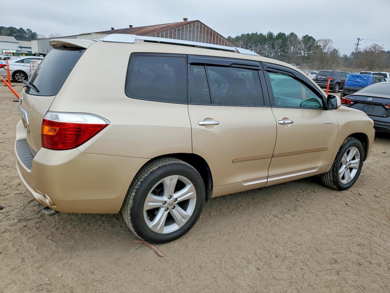 2010 TOYOTA HIGHLANDER