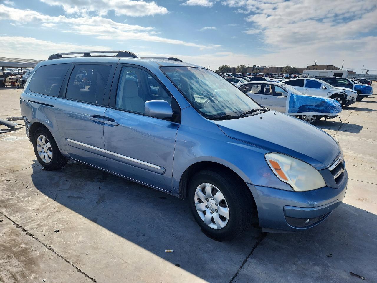 2007 HYUNDAI Entourage