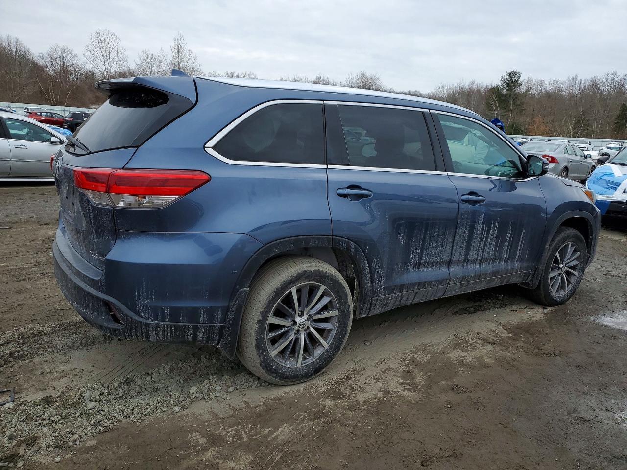 2019 TOYOTA HIGHLANDER
