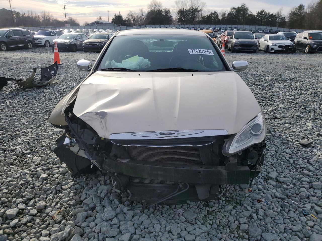 2013 CHRYSLER 200