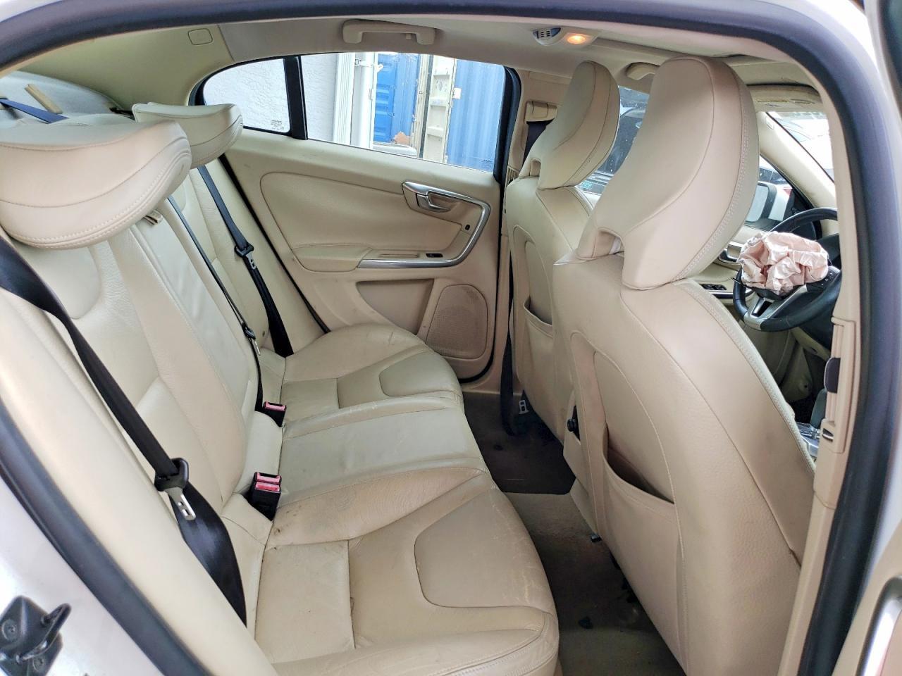 2011 VOLVO S60