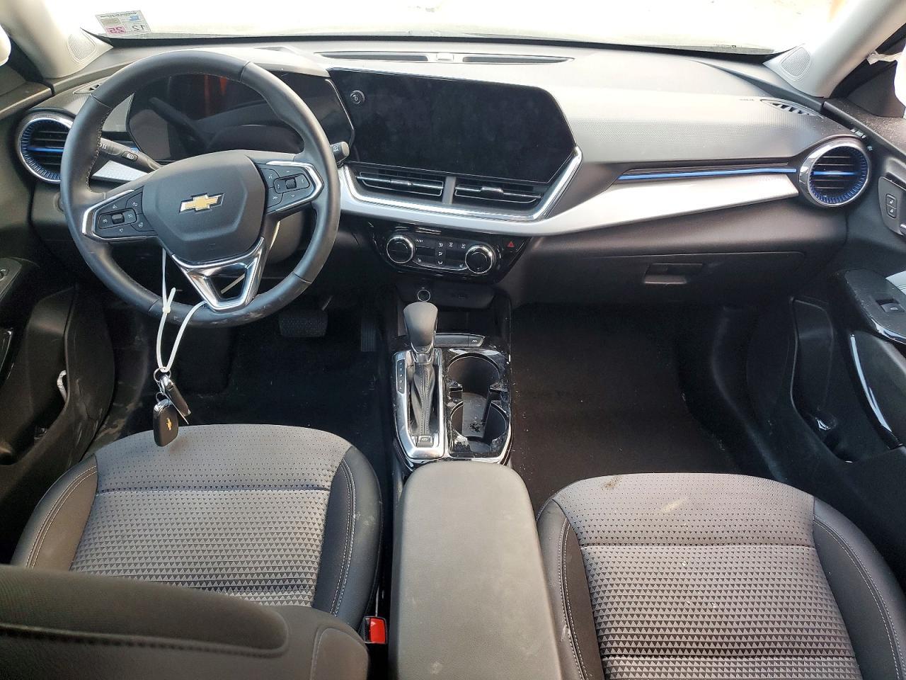 2025 CHEVROLET TRAX