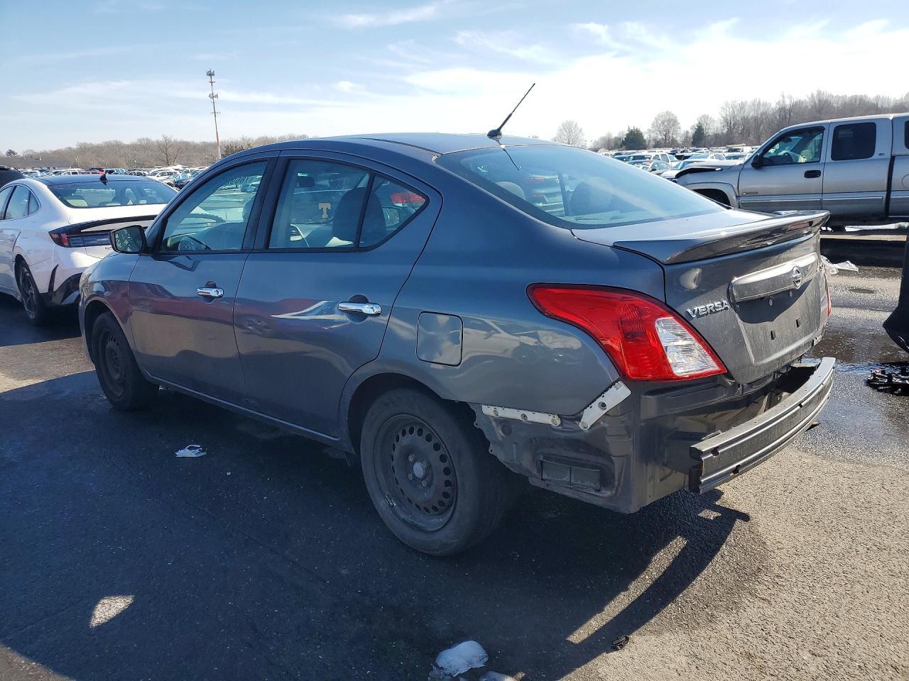 2018 NISSAN VERSA