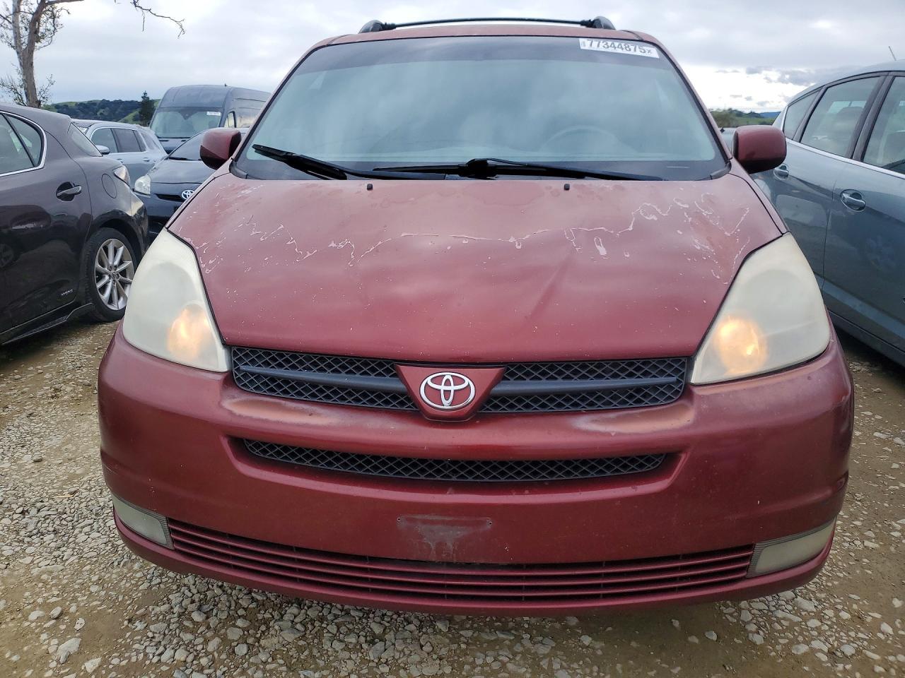 2004 TOYOTA SIENNA