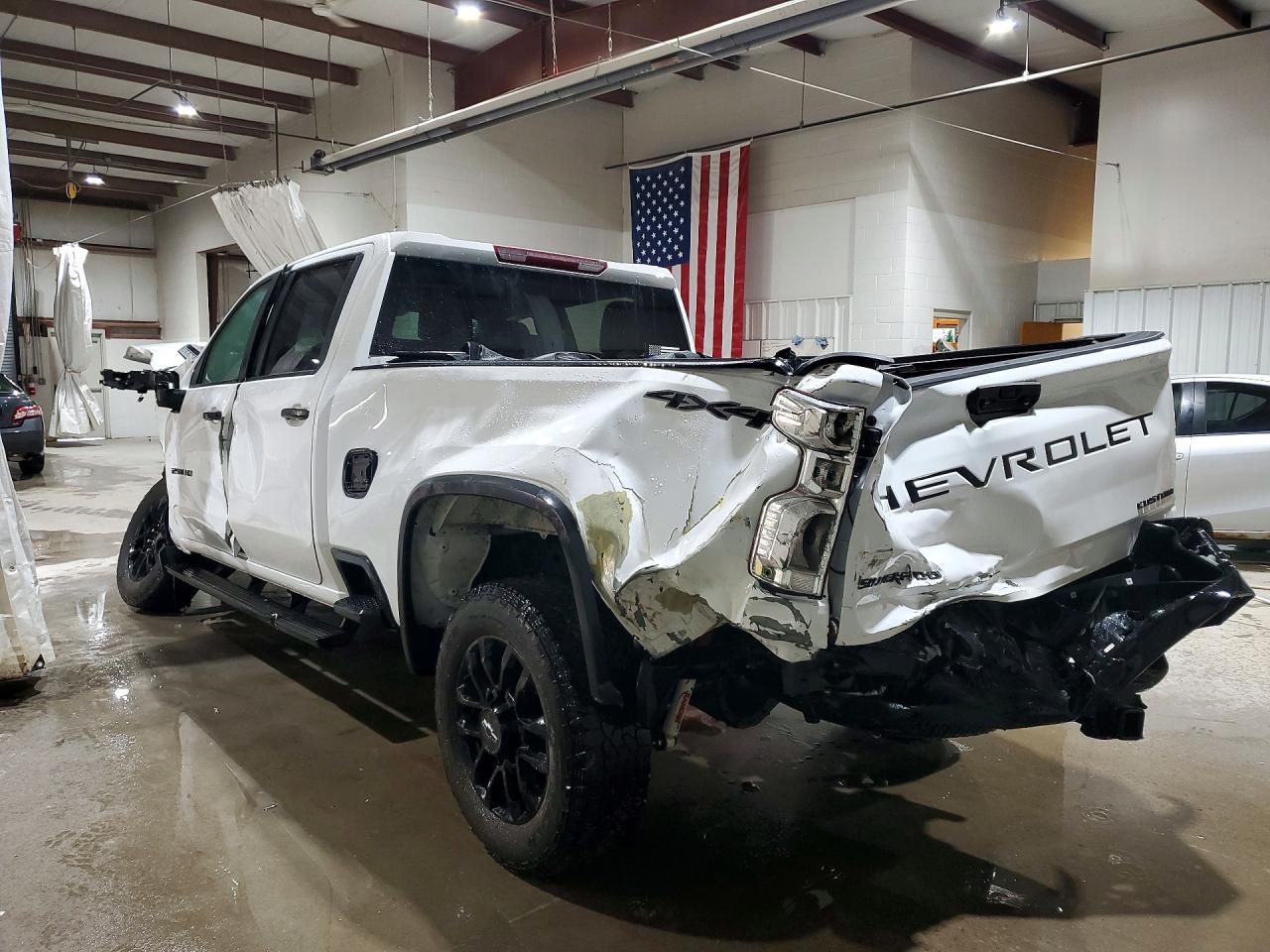 2025 CHEVROLET Silverado