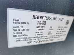 2024 TESLA Cybertruck