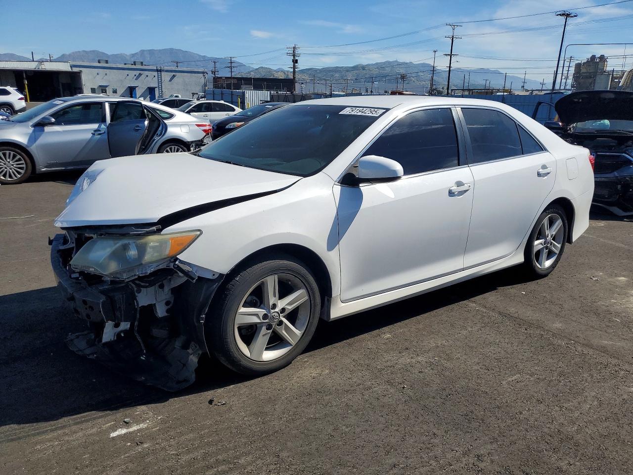 2014 TOYOTA CAMRY