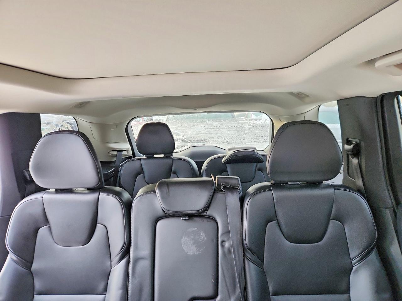 2020 VOLVO XC90