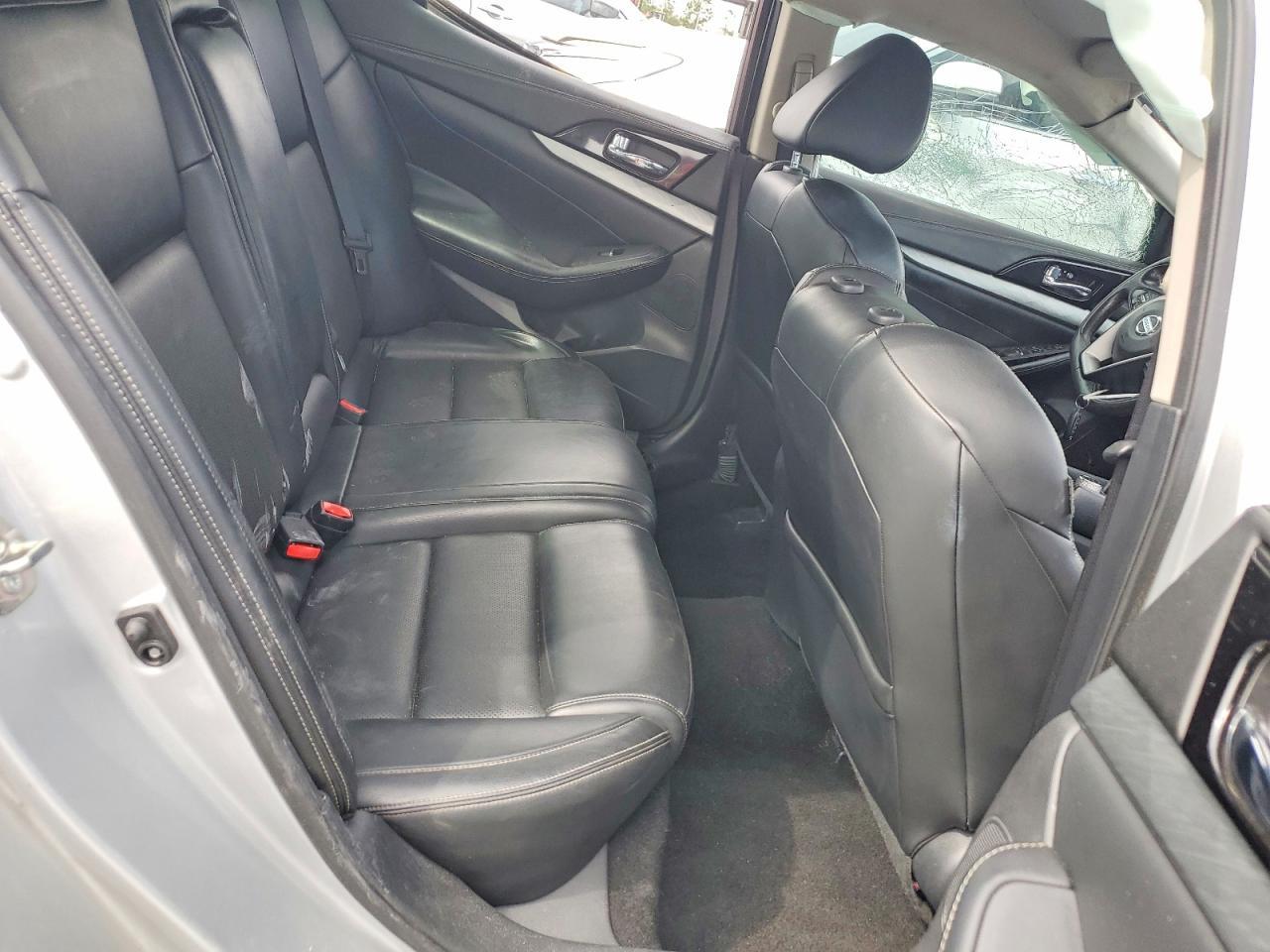 2017 NISSAN Maxima