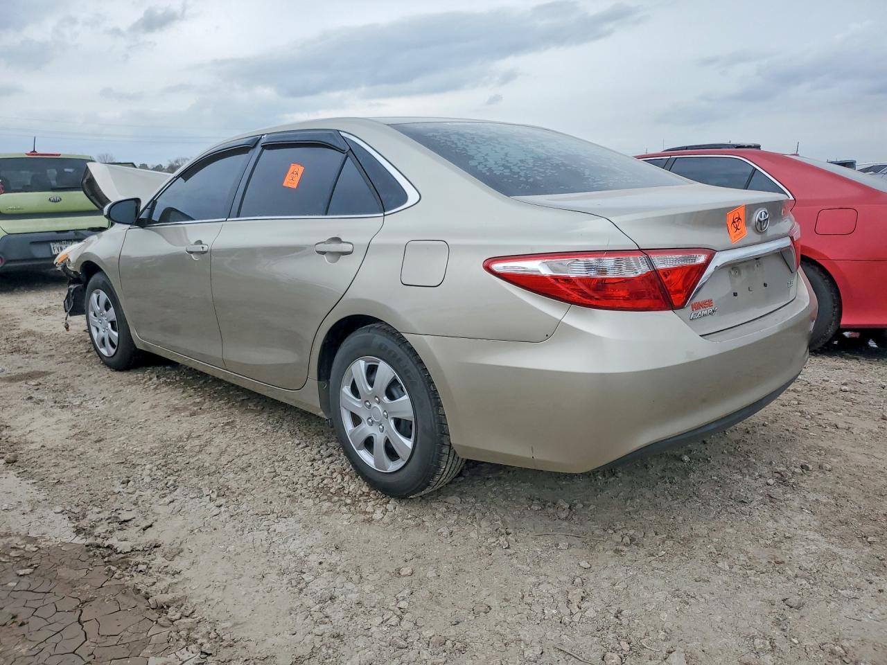 2016 TOYOTA CAMRY