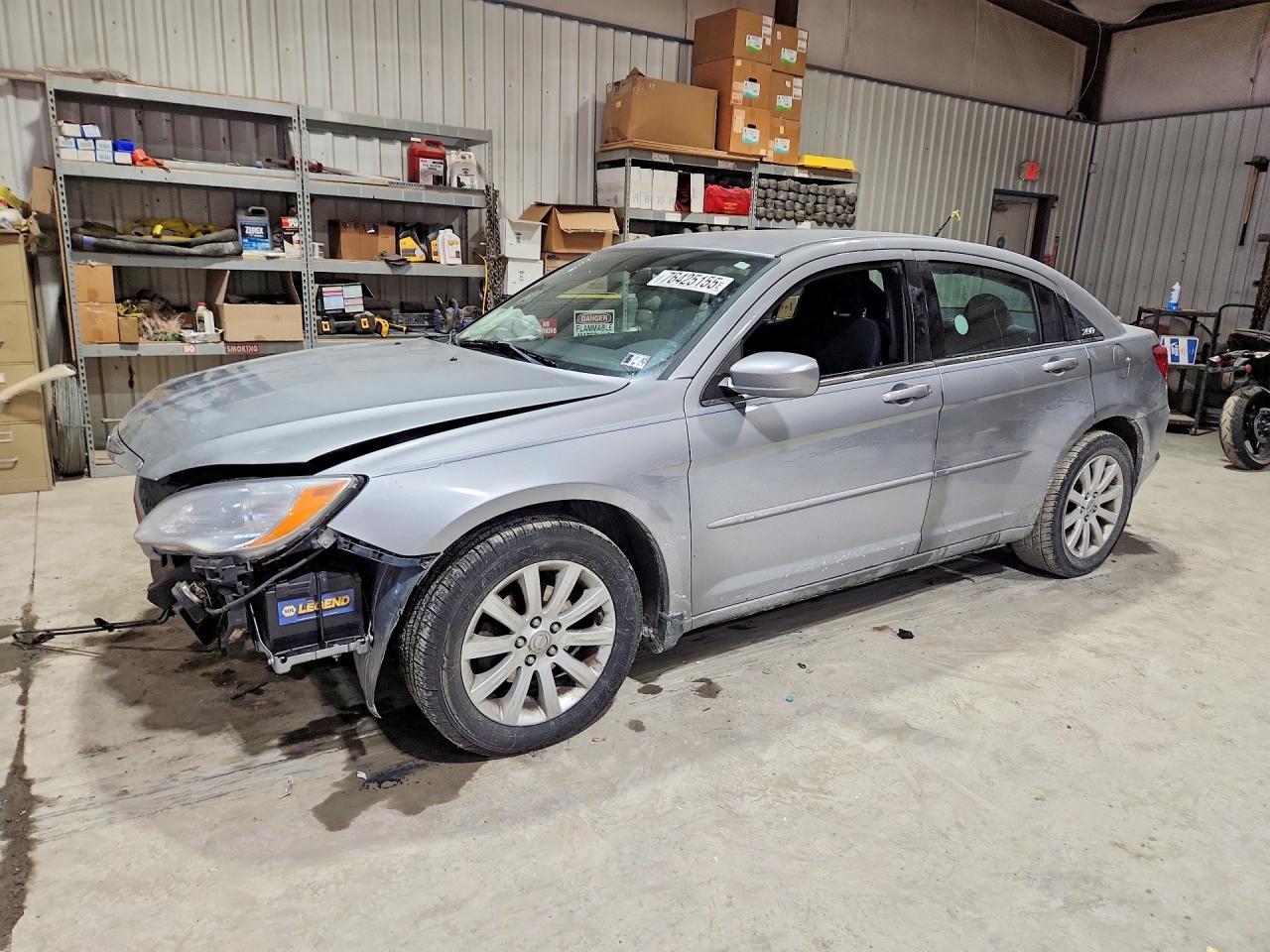 2013 CHRYSLER 200