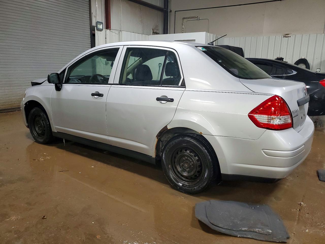 2009 NISSAN VERSA
