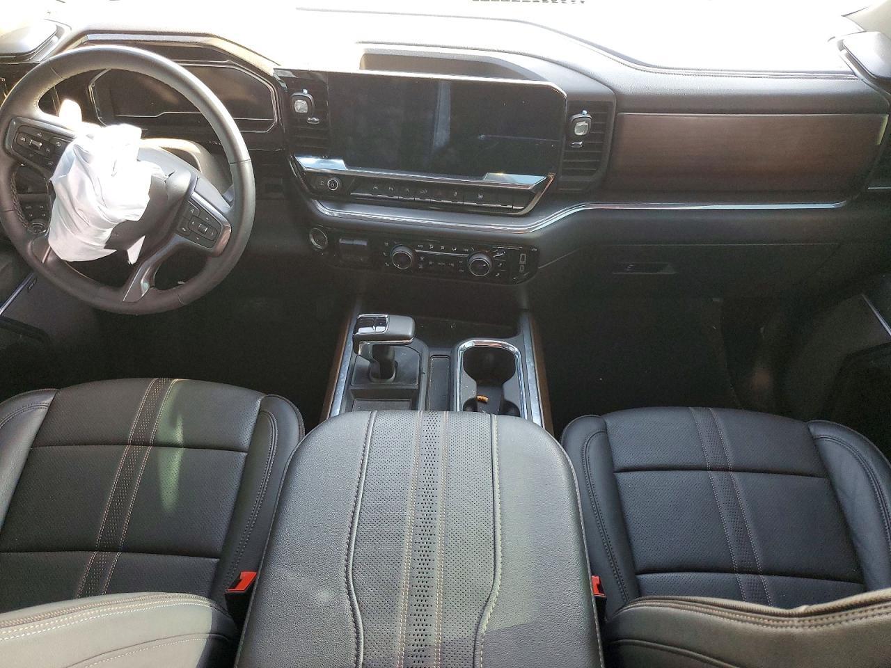 2024 CHEVROLET Silverado