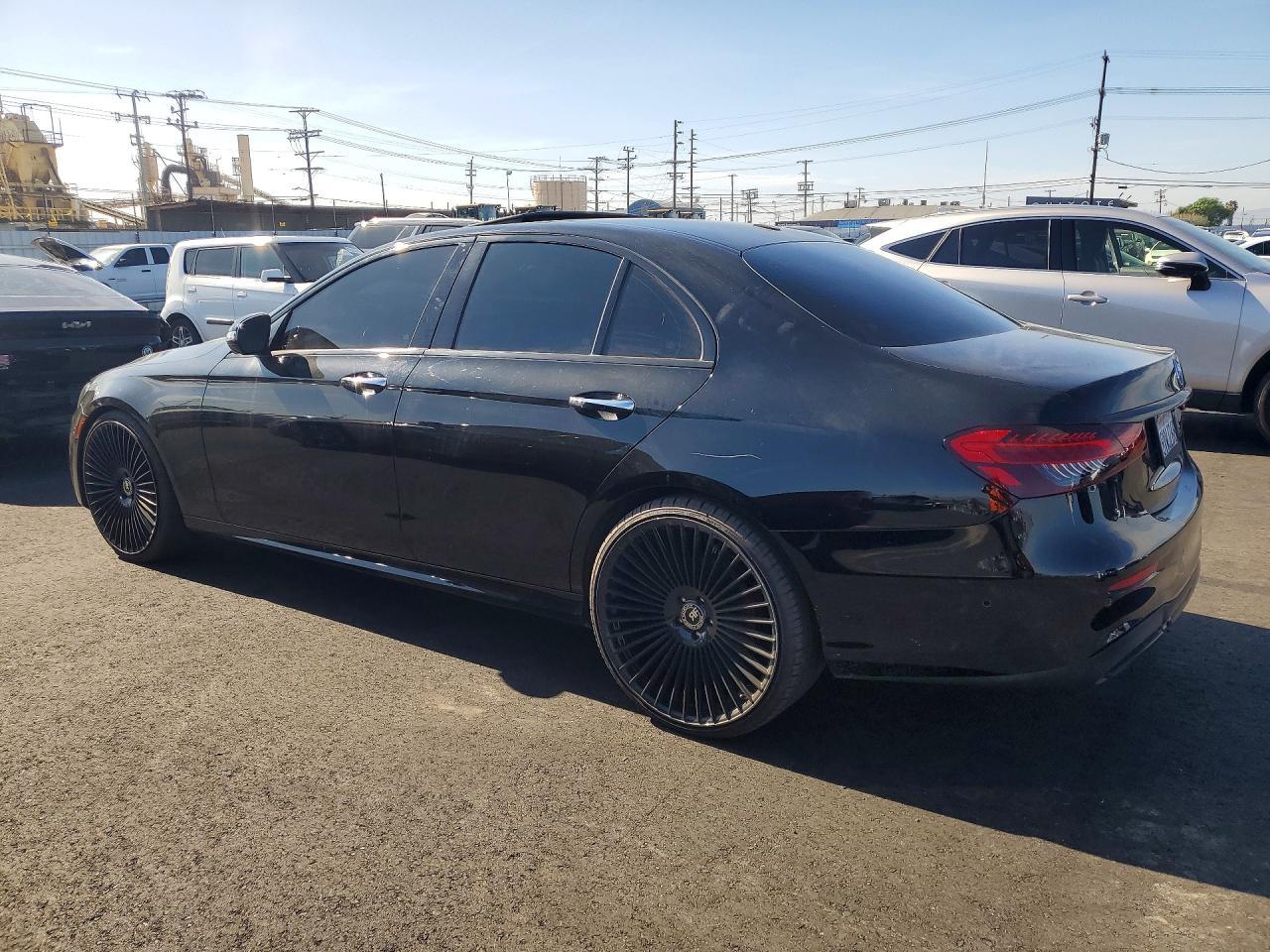 2021 MERCEDES-BENZ E-Class