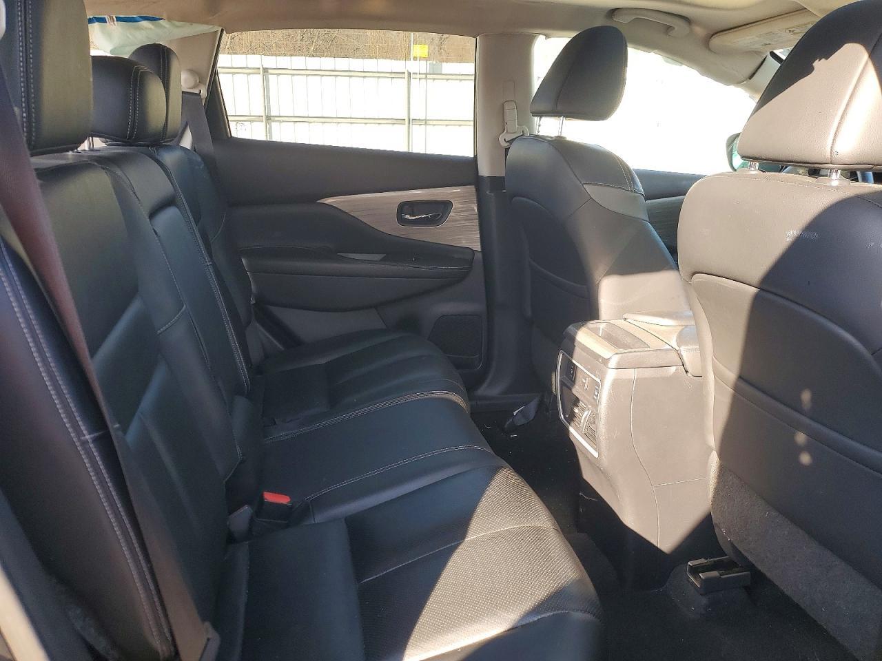 2016 NISSAN MURANO