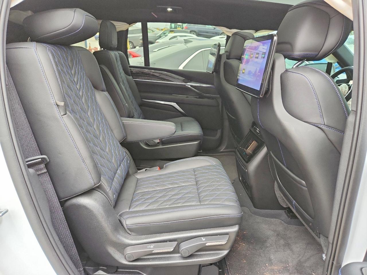 2025 CADILLAC ESCALADE