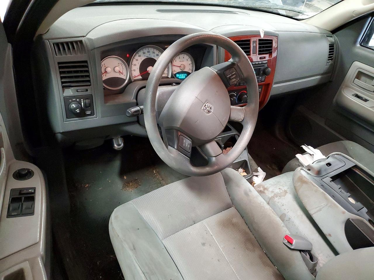 2005 DODGE Dakota
