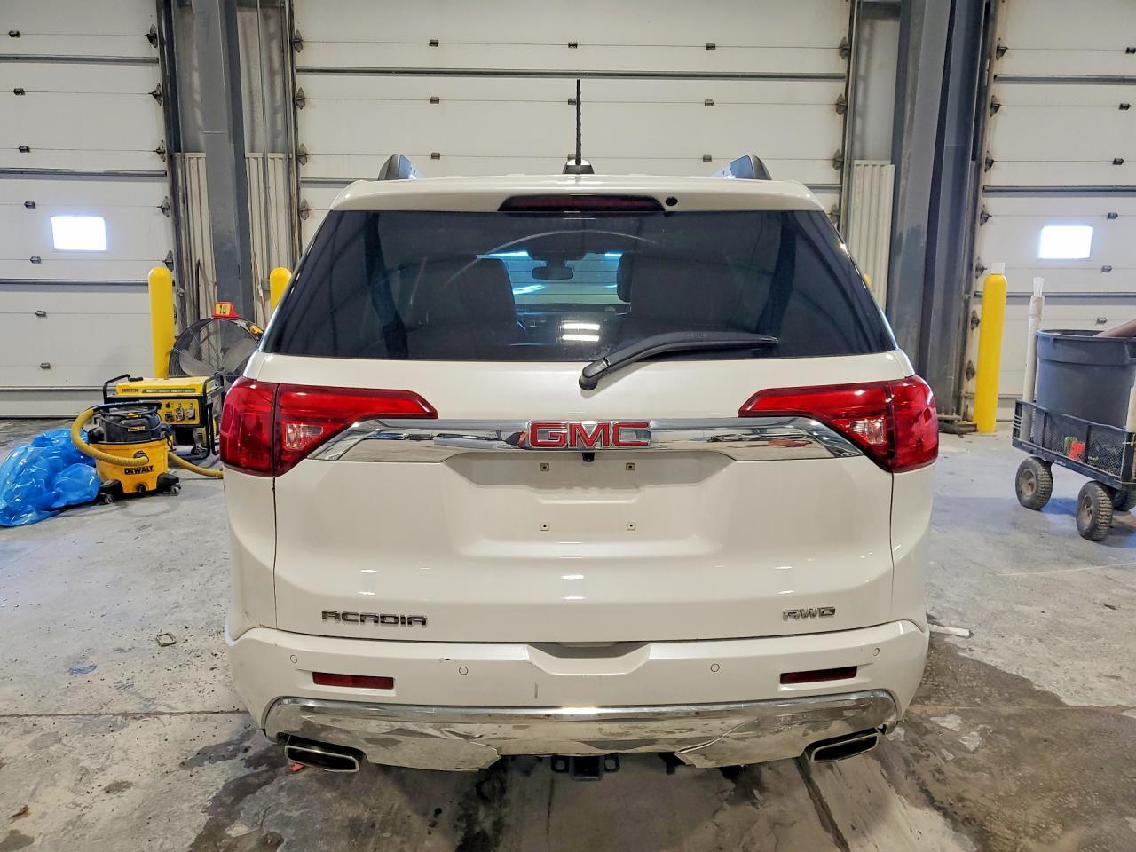 2017 GMC ACADIA