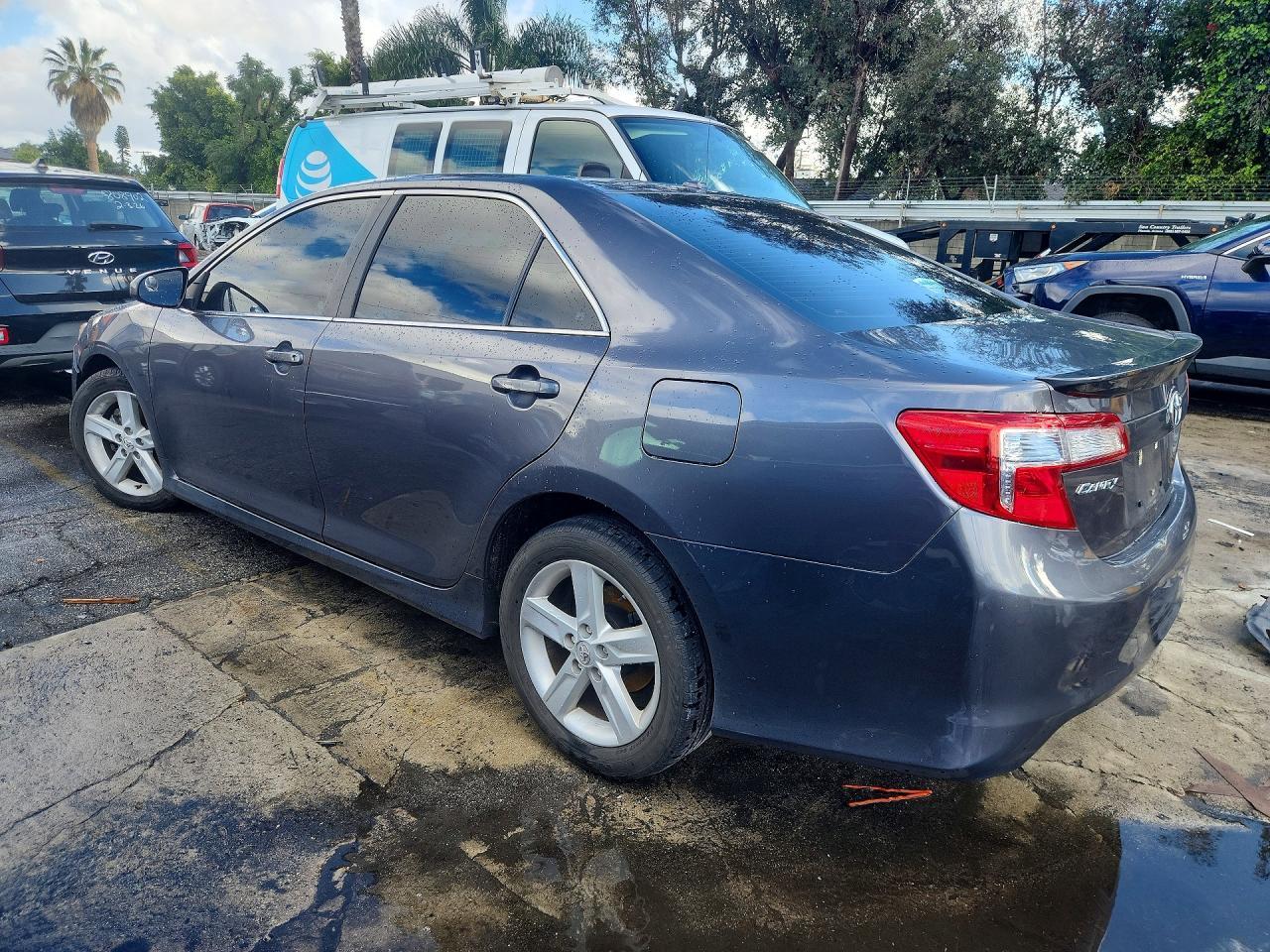 2013 TOYOTA CAMRY