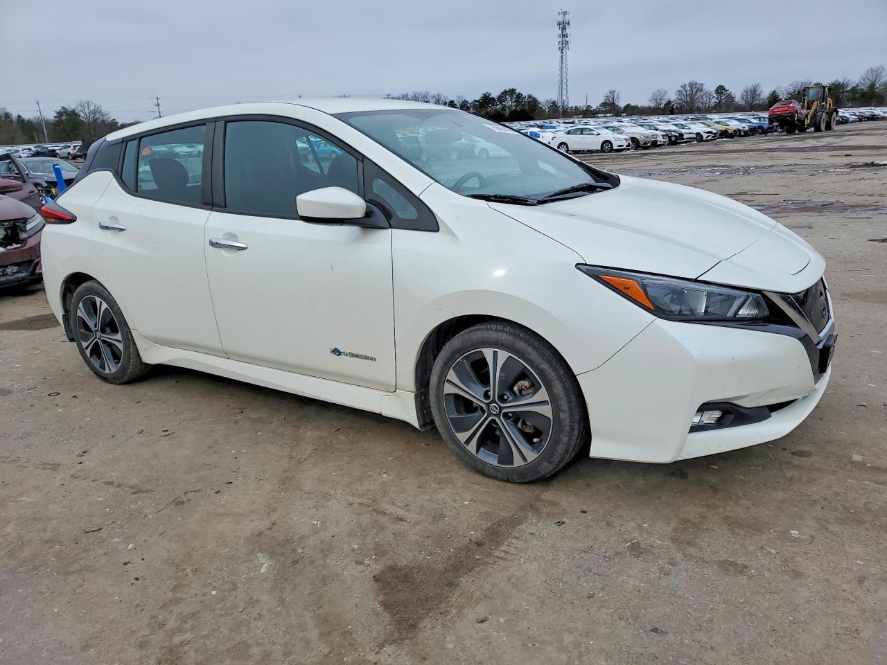 2018 NISSAN LEAF