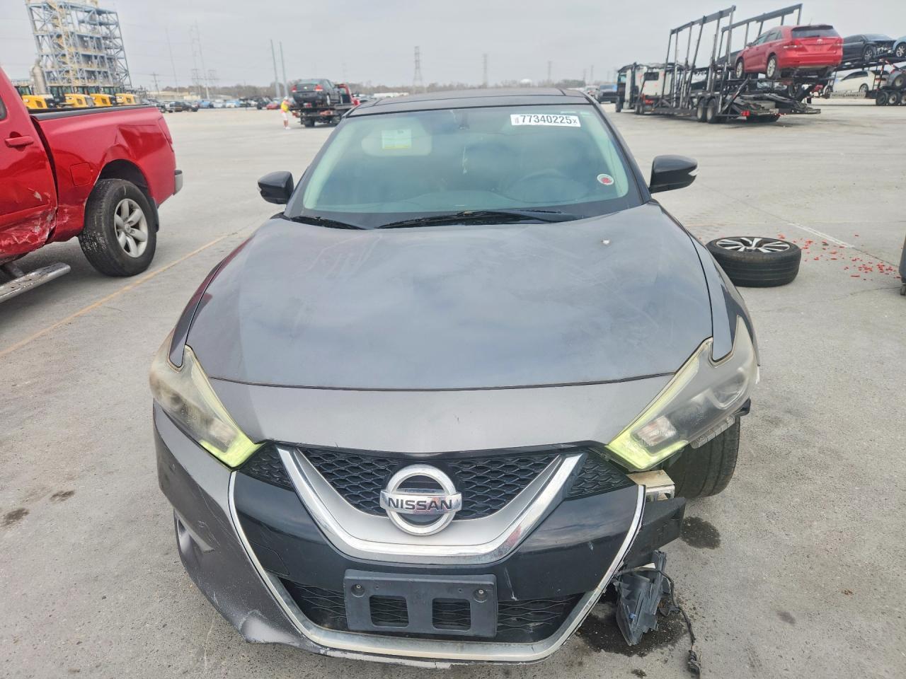 2017 NISSAN Maxima