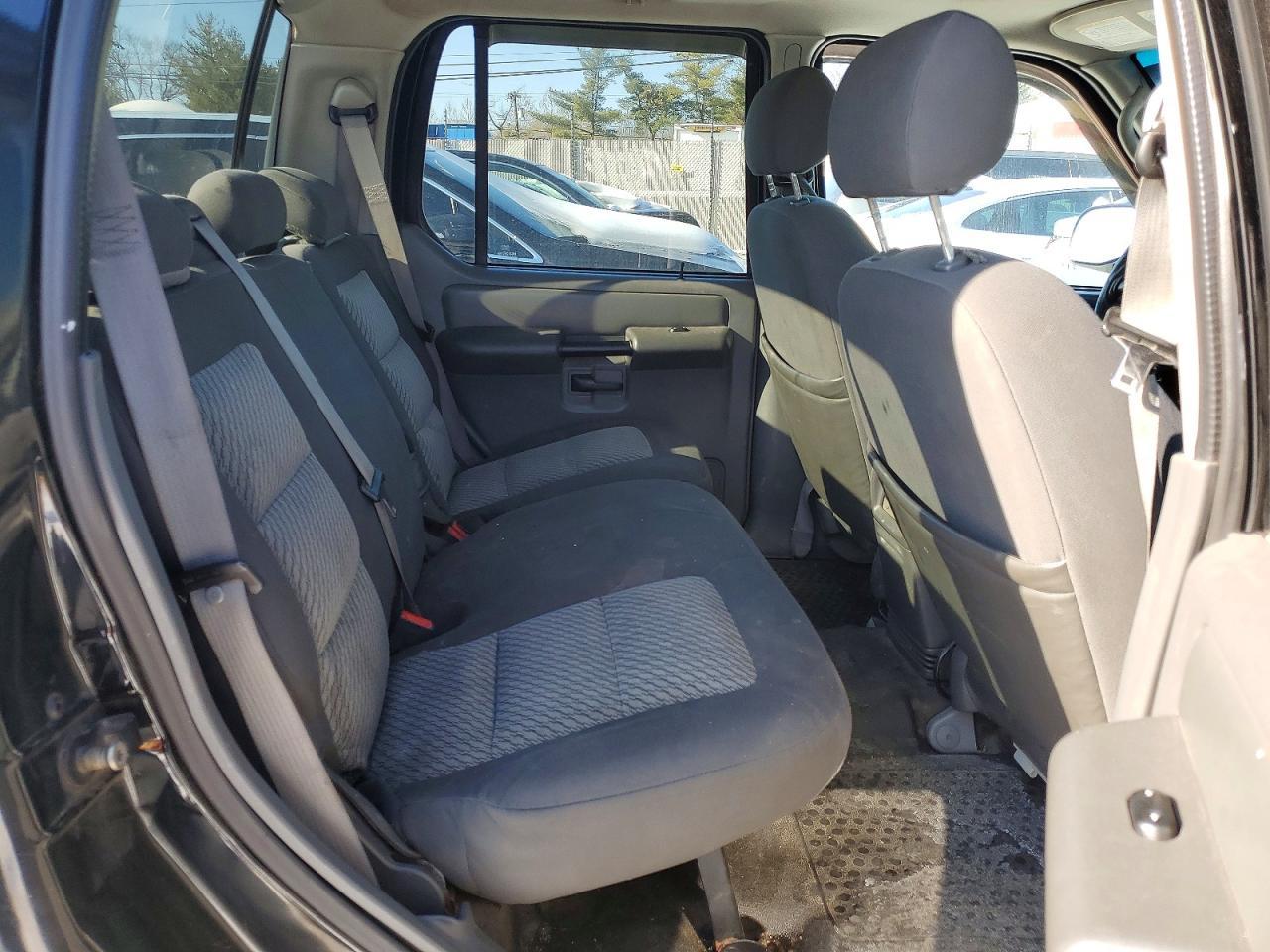 2004 FORD Explorer Sport Trac