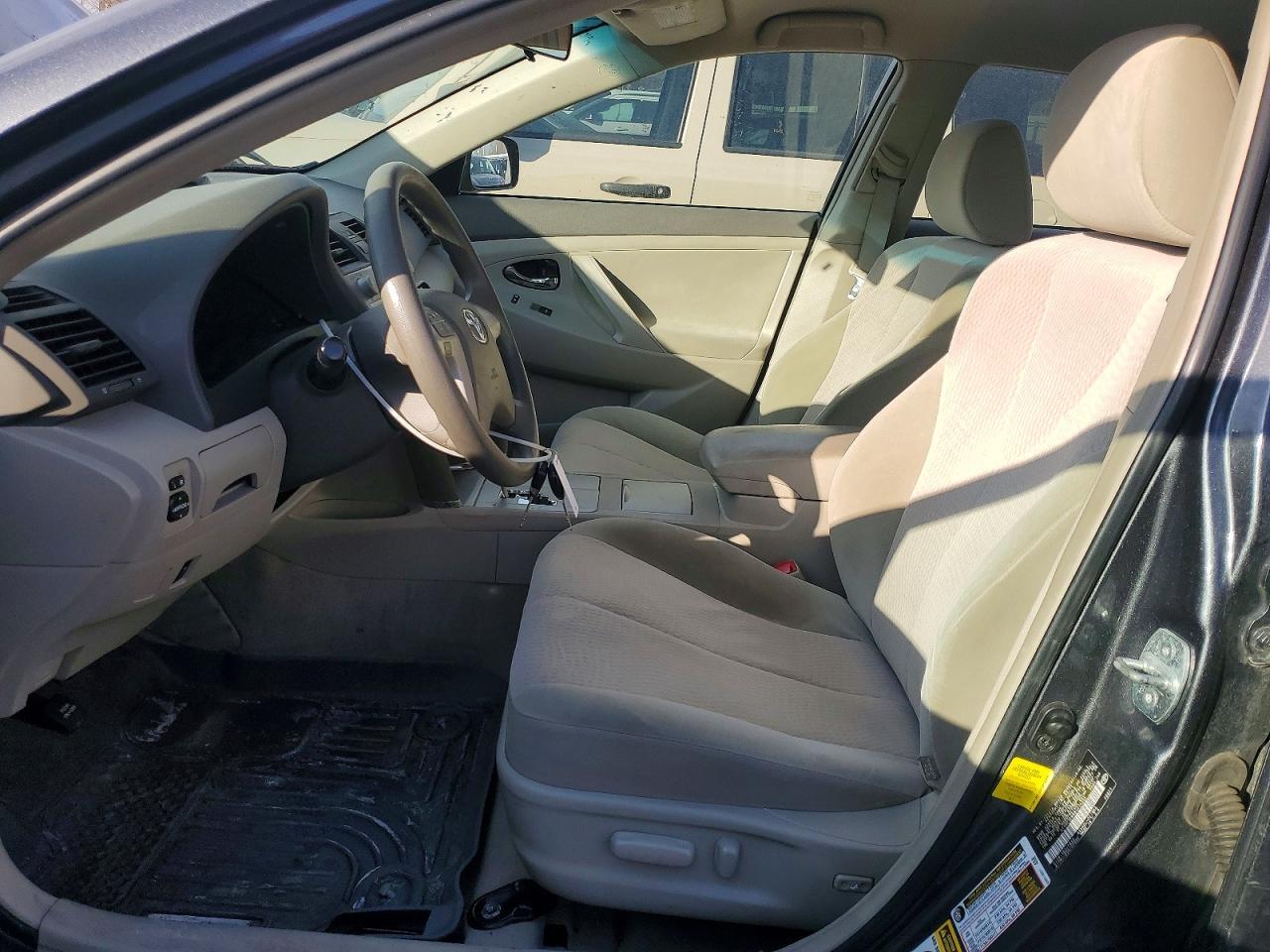 2011 TOYOTA CAMRY