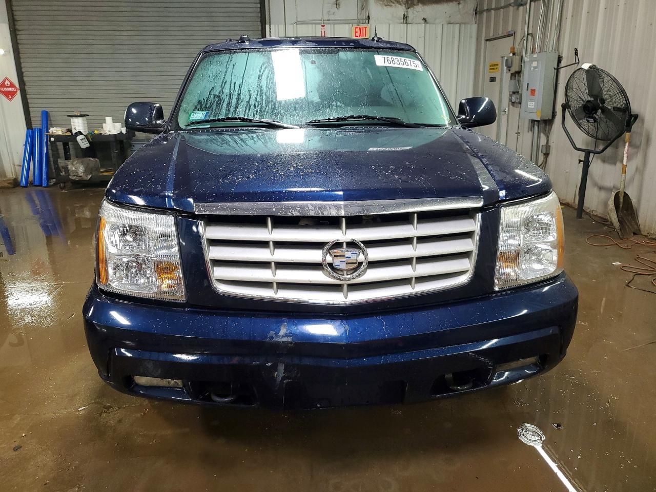 2005 CADILLAC ESCALADE