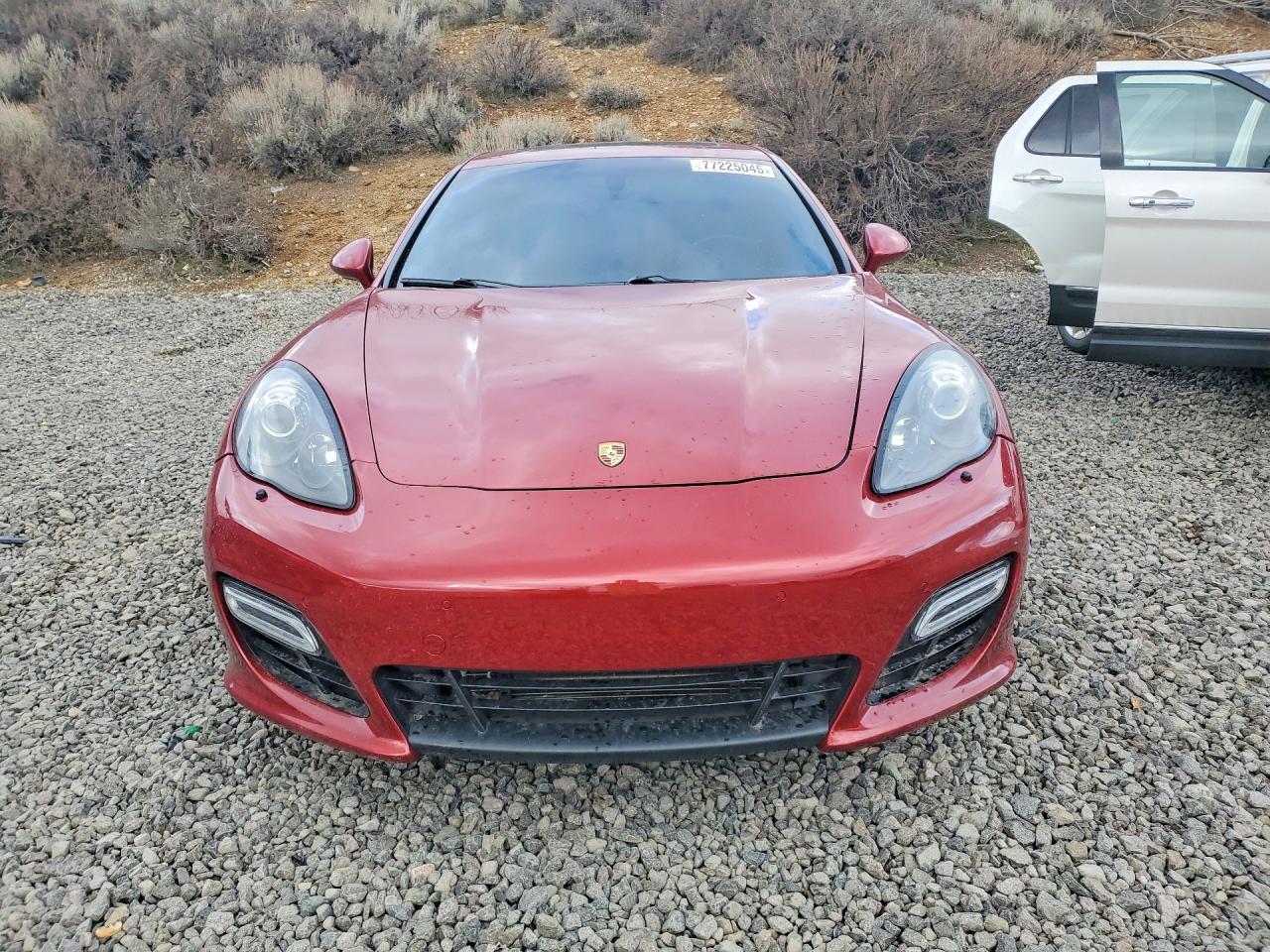 2013 PORSCHE Panamera
