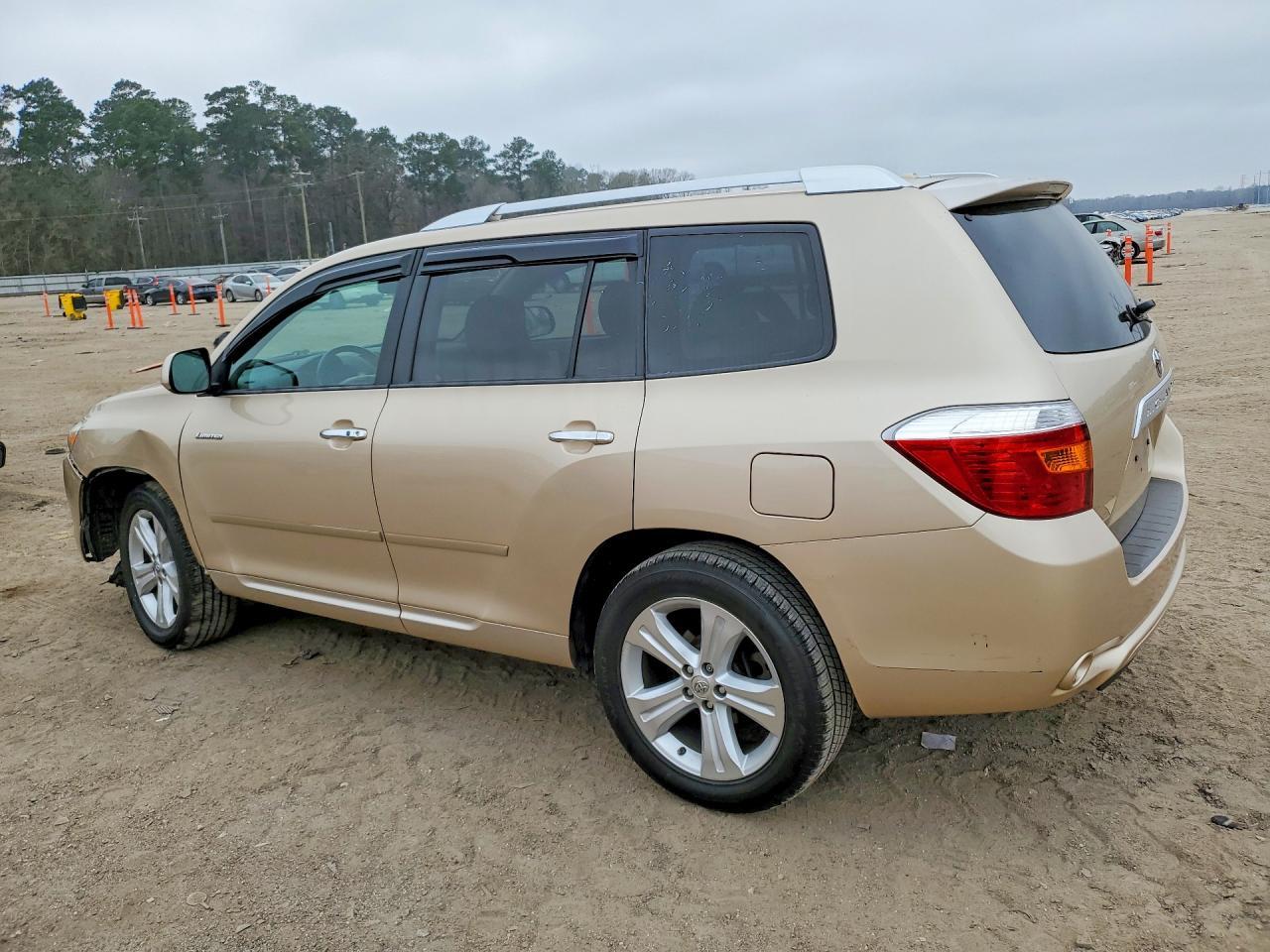 2010 TOYOTA HIGHLANDER