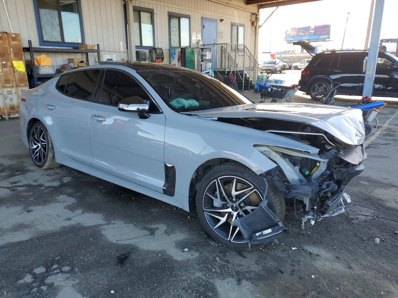 2022 KIA Stinger