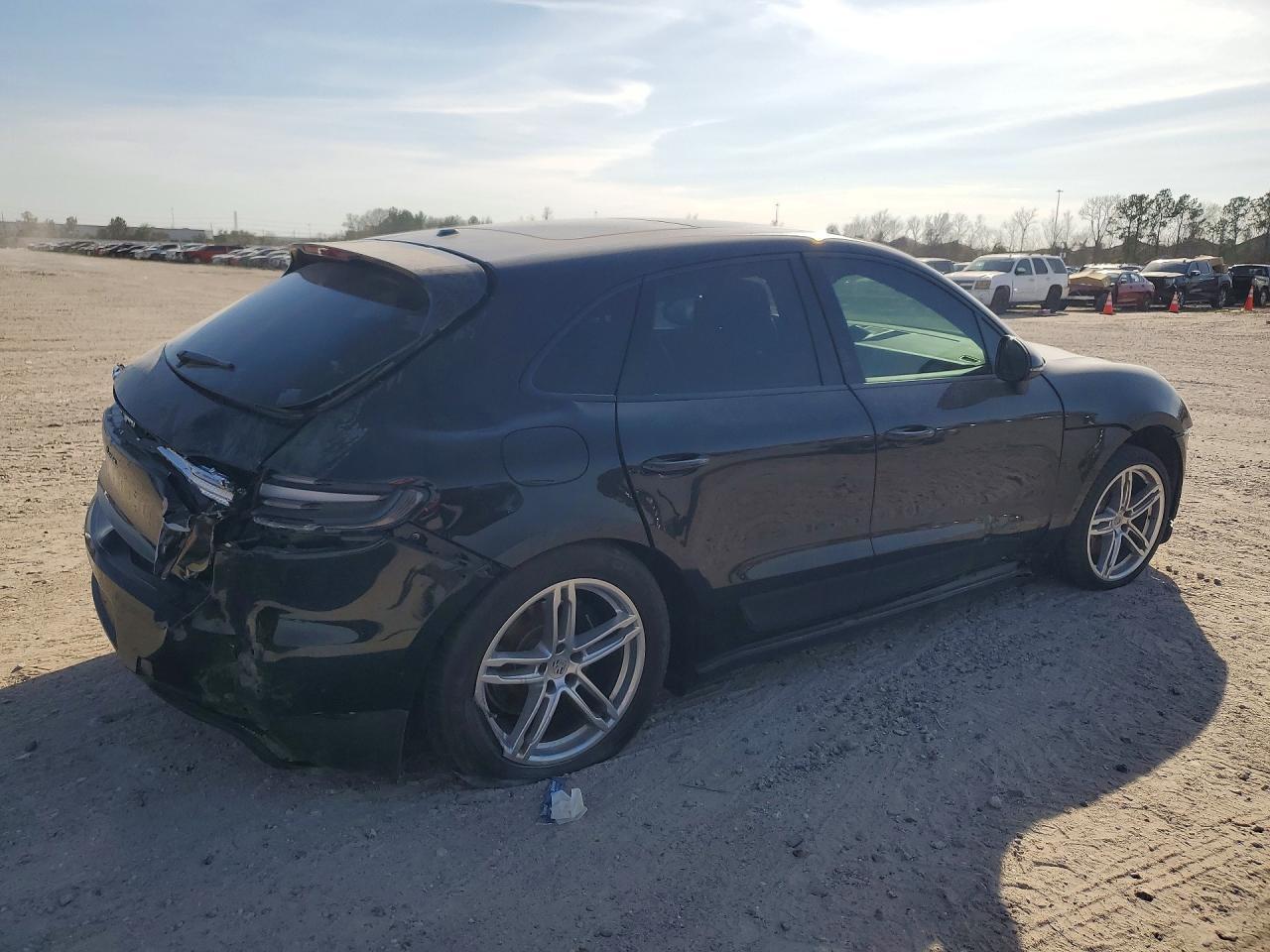 2021 PORSCHE Macan