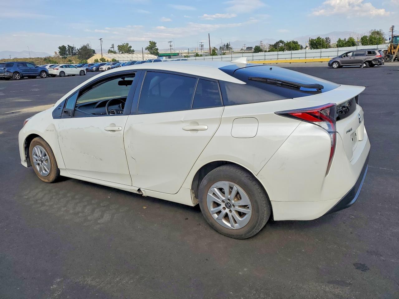 2016 TOYOTA PRIUS