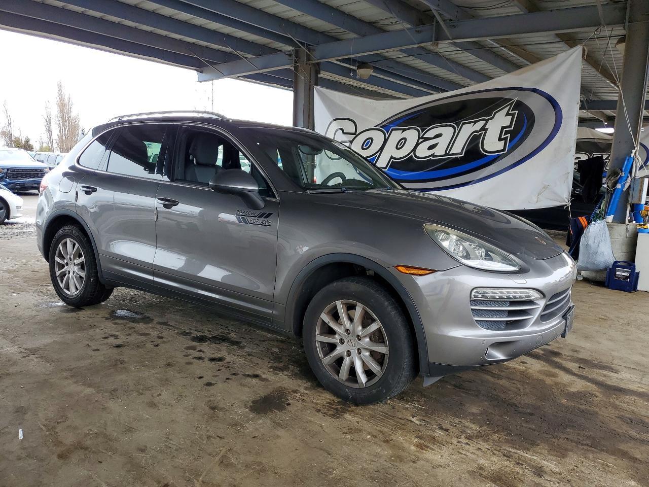 2011 PORSCHE CAYENNE