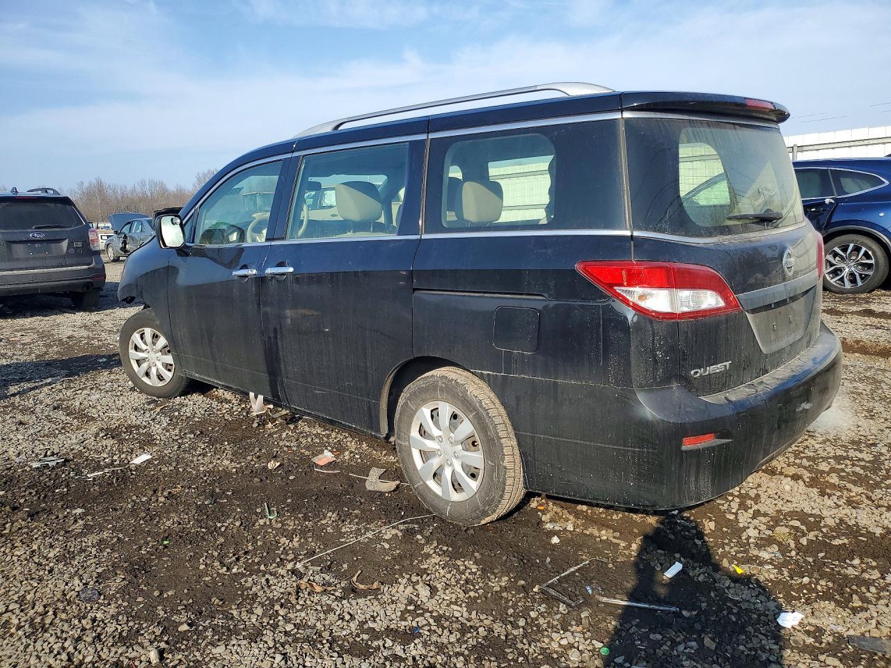 2015 NISSAN Quest