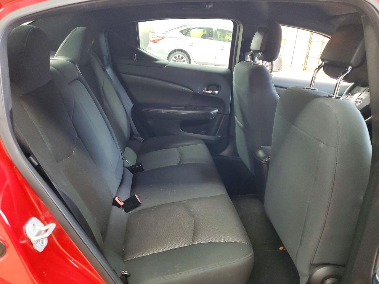 2012 DODGE Avenger