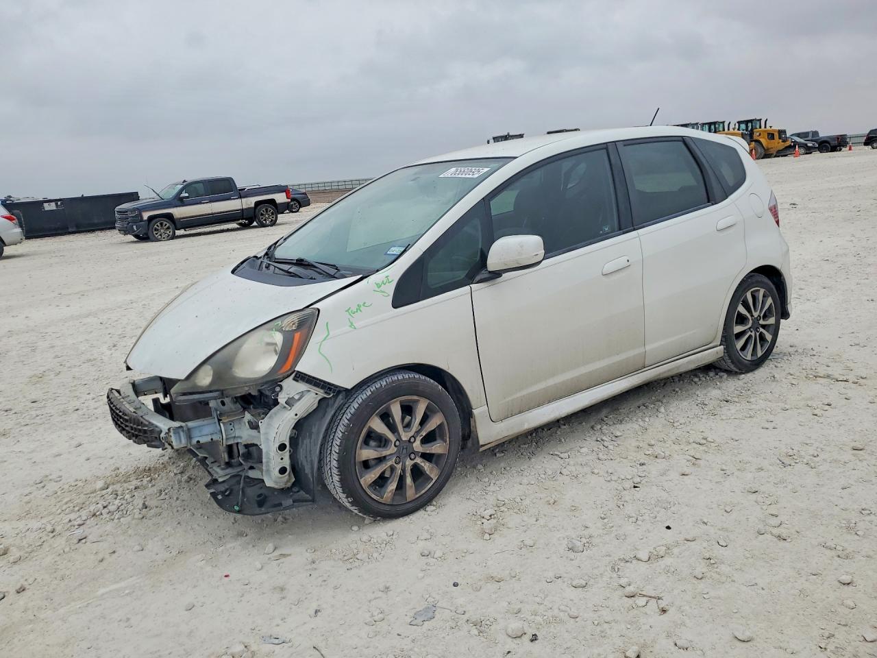 2013 HONDA FIT
