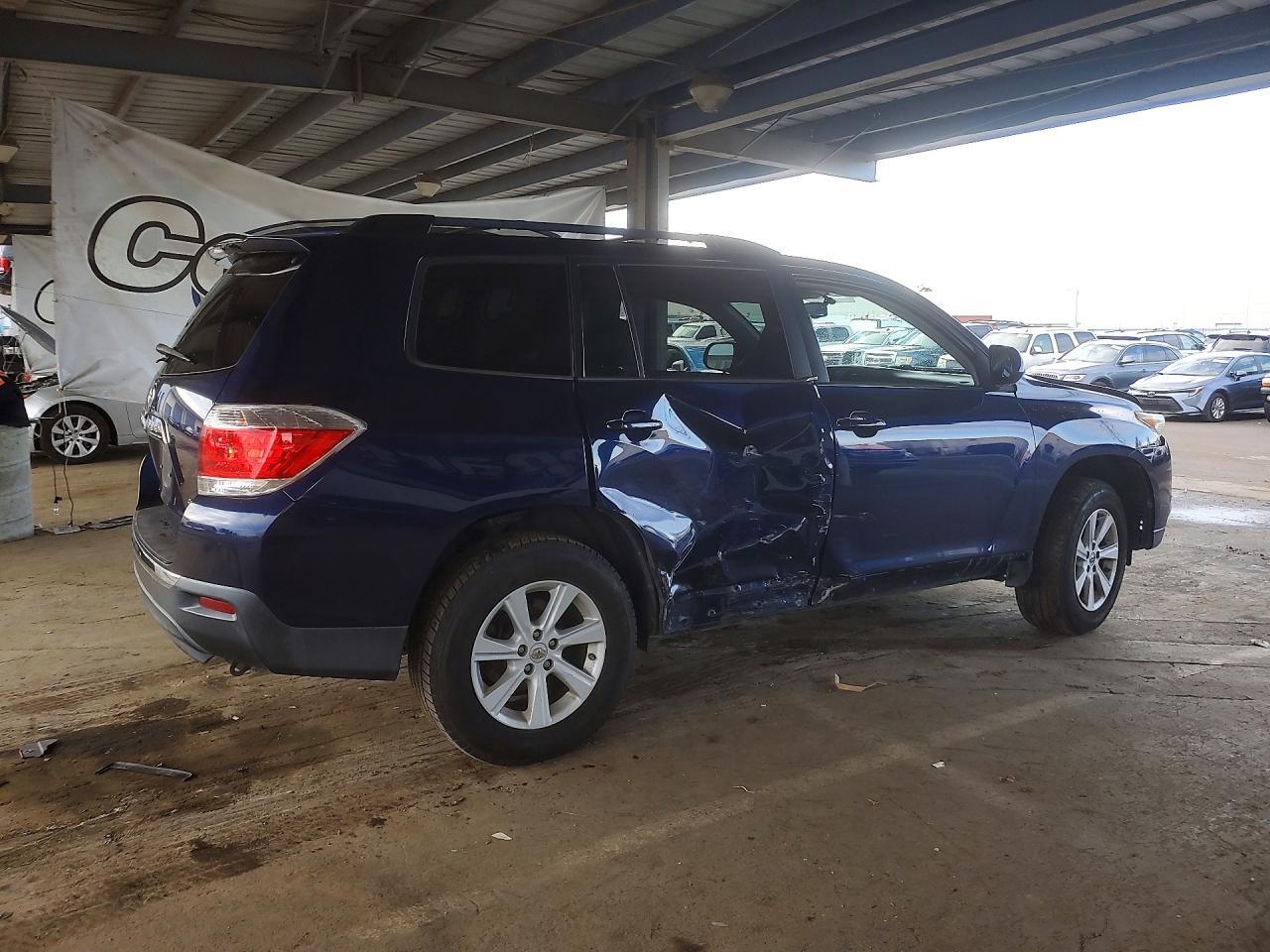 2013 TOYOTA HIGHLANDER