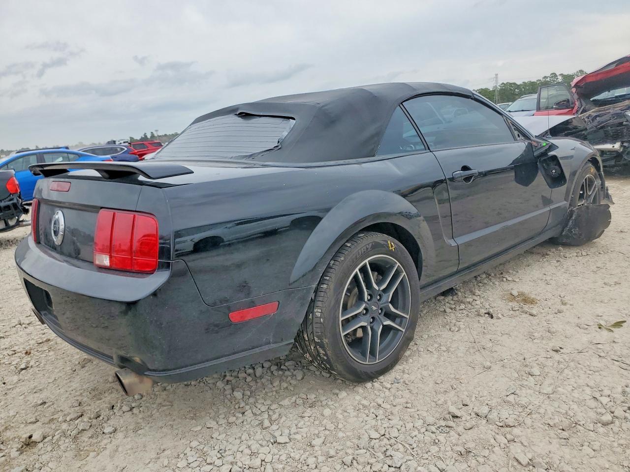 2006 FORD MUSTANG