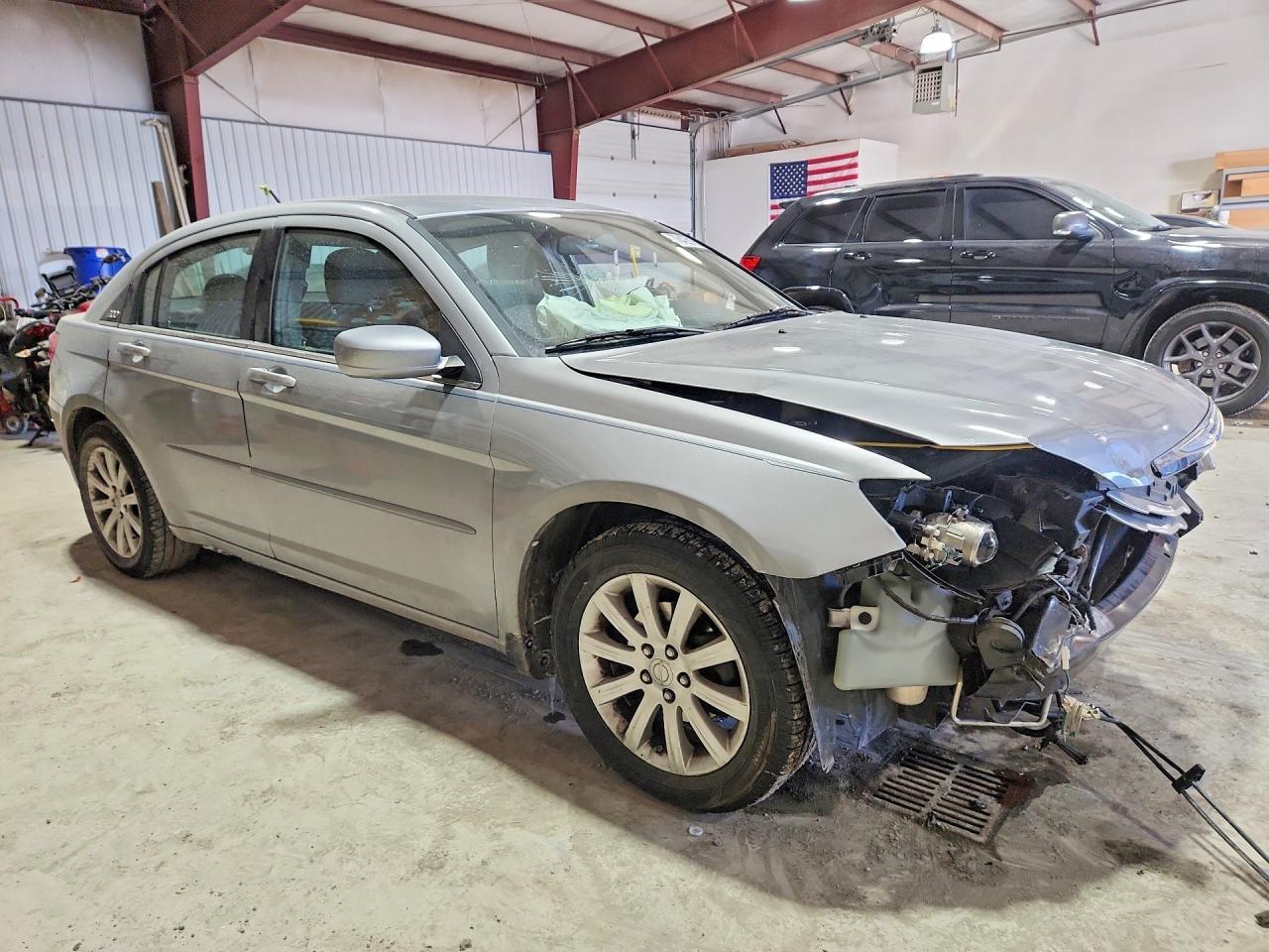 2013 CHRYSLER 200