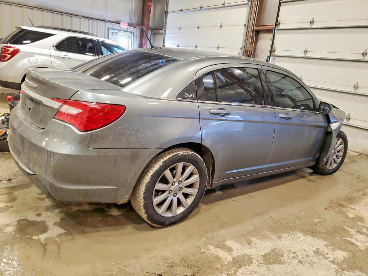 2013 CHRYSLER 200